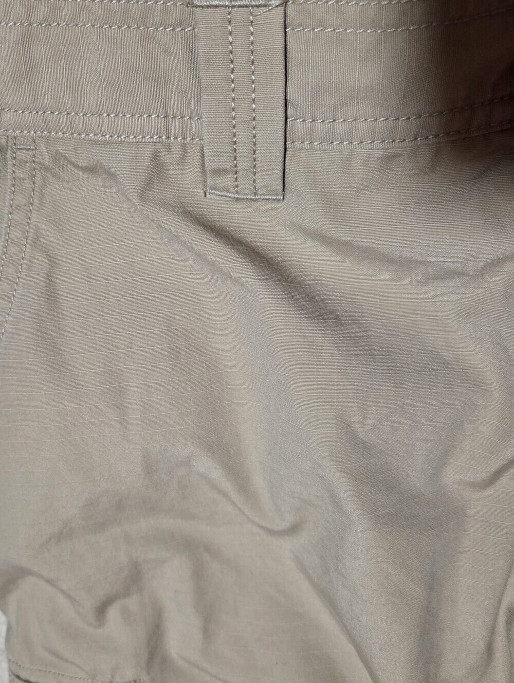 The North Face Ripstop Cargo Shorts Khaki Tan Size 32 NWOT - Picture 4 of 8